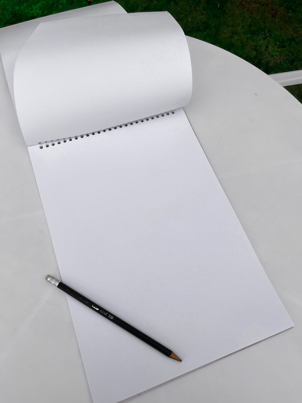 Sketchbook | White Draw Pad (25 x 35 CM) (Orange)